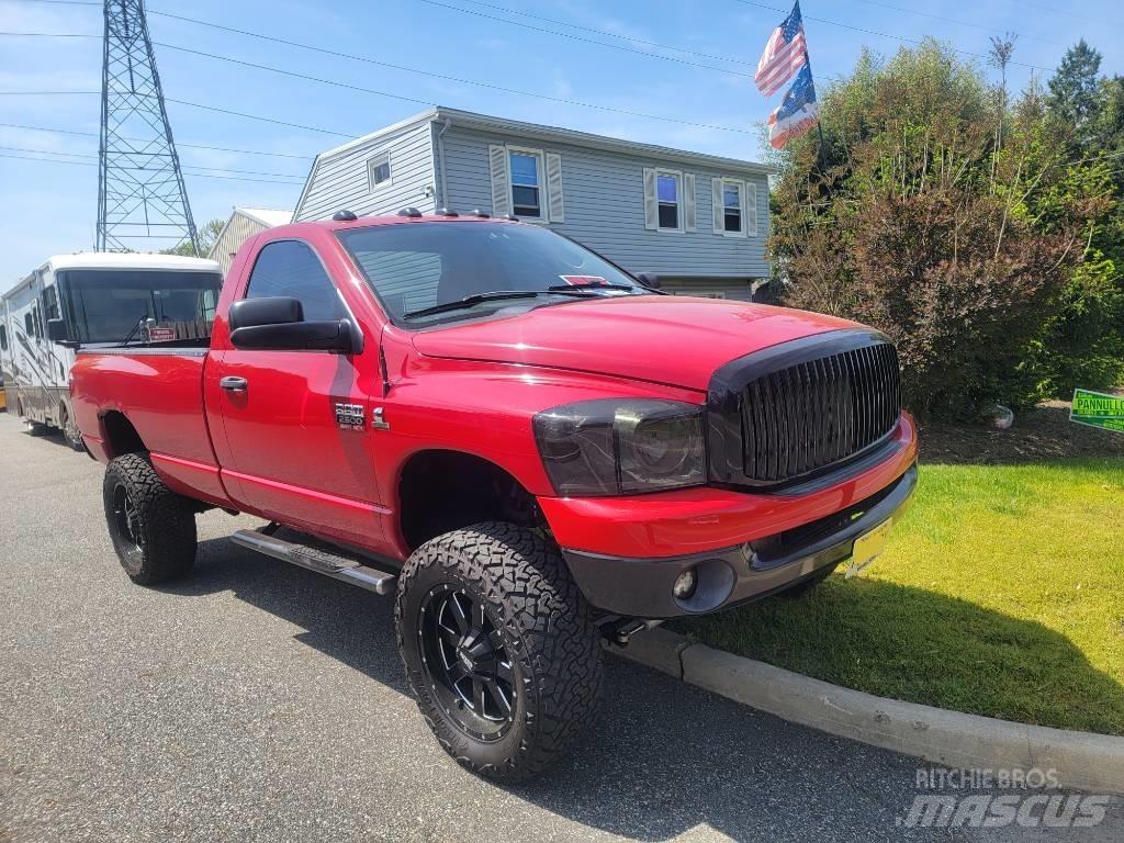 Dodge Ram 2500 شاحنات خفيفة/مفصلية الجوانب