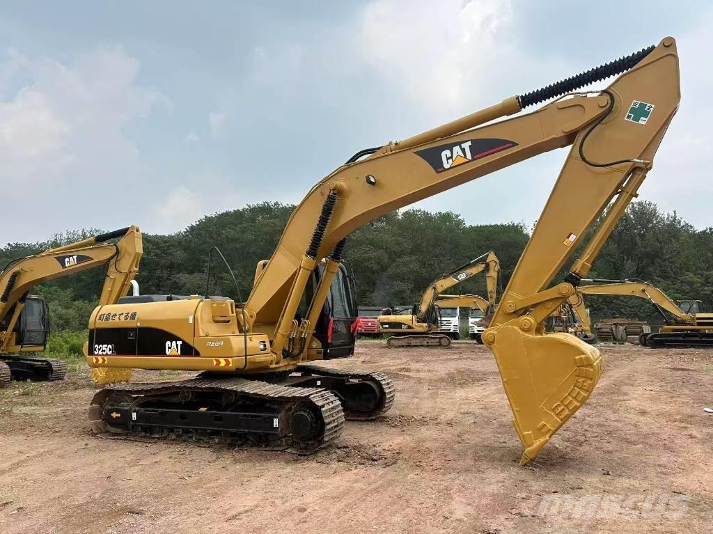 CAT 325 CL حفارات زحافة