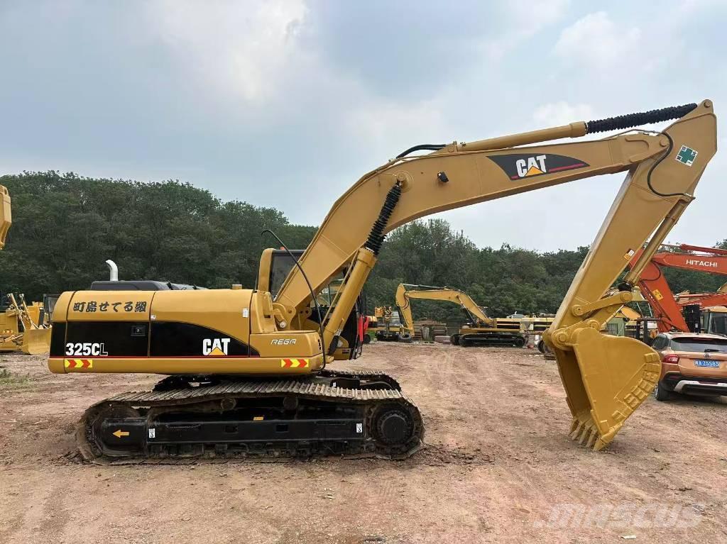 CAT 325 CL حفارات زحافة