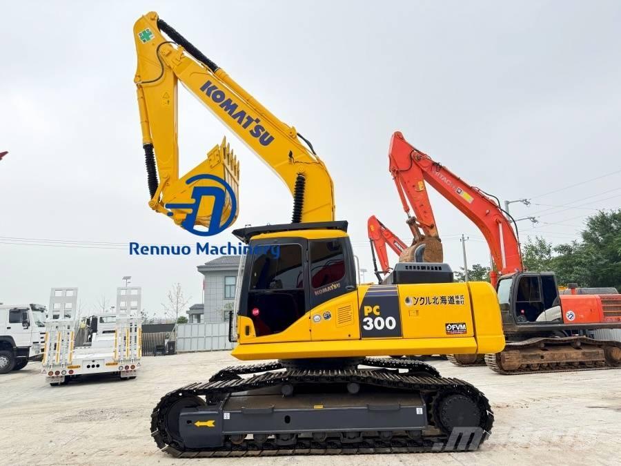 Komatsu PC 300 حفارات زحافة