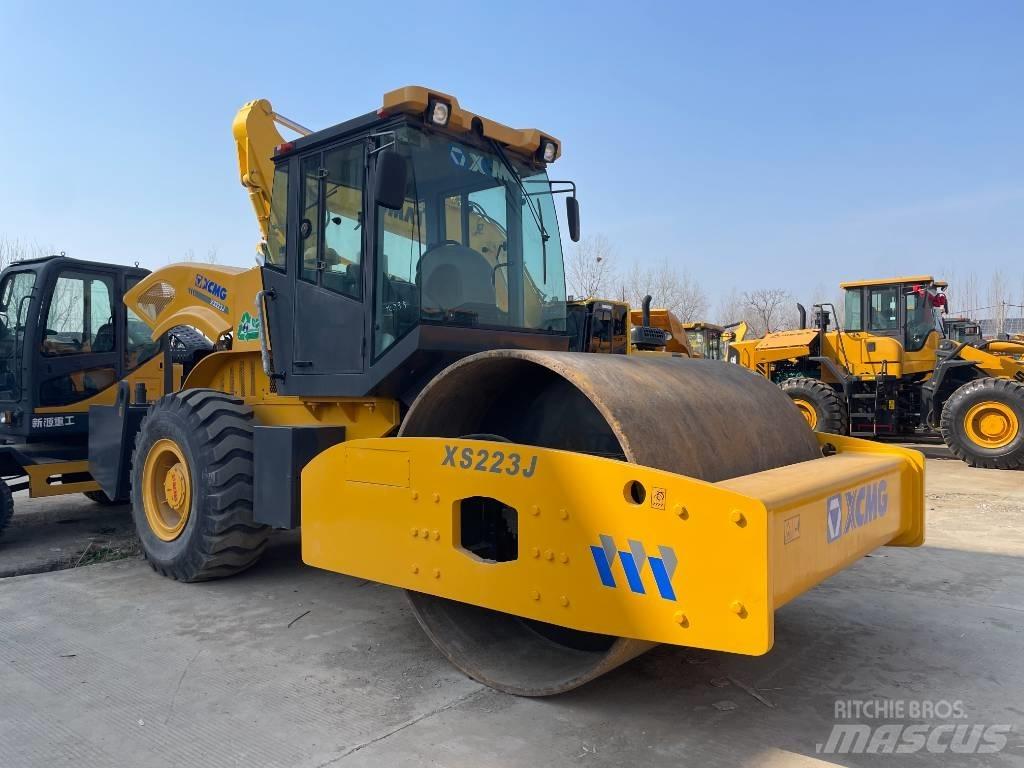 XCMG XS 223 J مداحل أحادية الأسطوانة