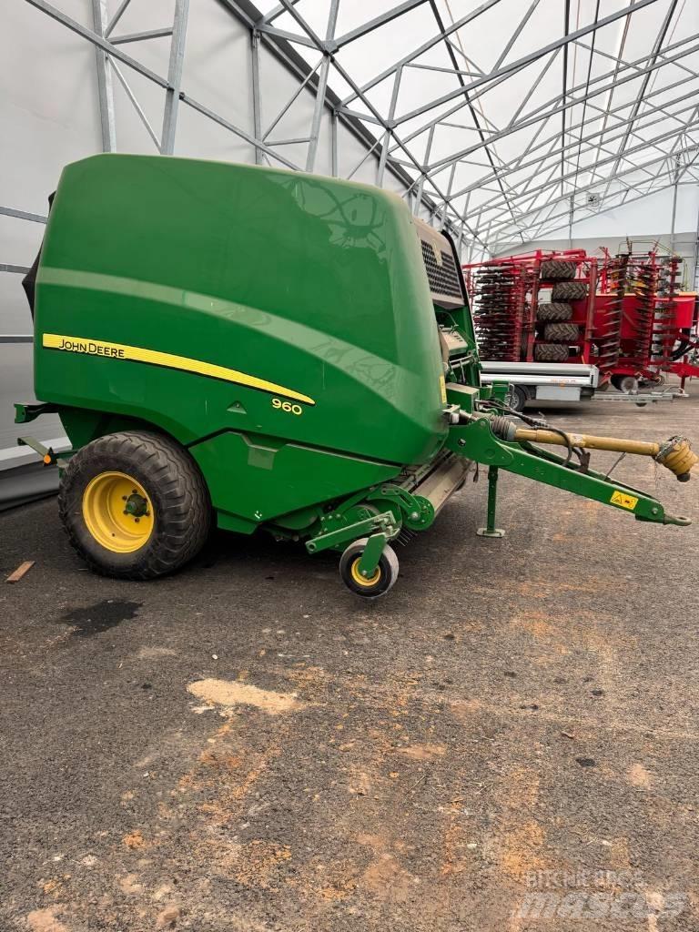 John Deere 960 محزمات مستديرة
