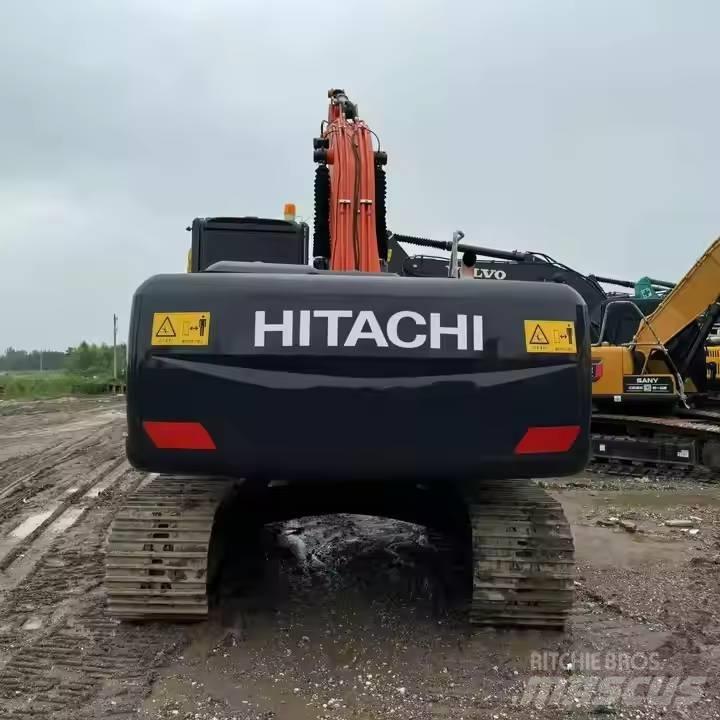 Hitachi ZX200 حفارات زحافة