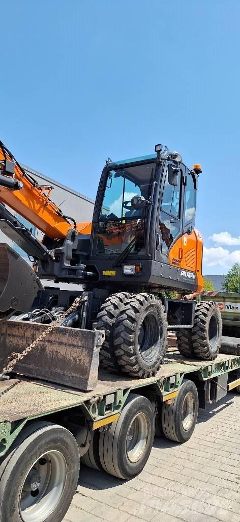 Doosan DX 100 W-7 حفارات بعجل