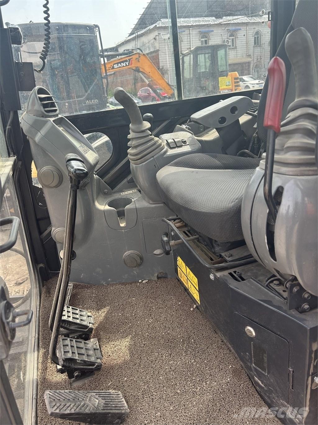 Hitachi ZX 55 حفارات صغيرة أقل من 7 طن (حفارات صغيرة)