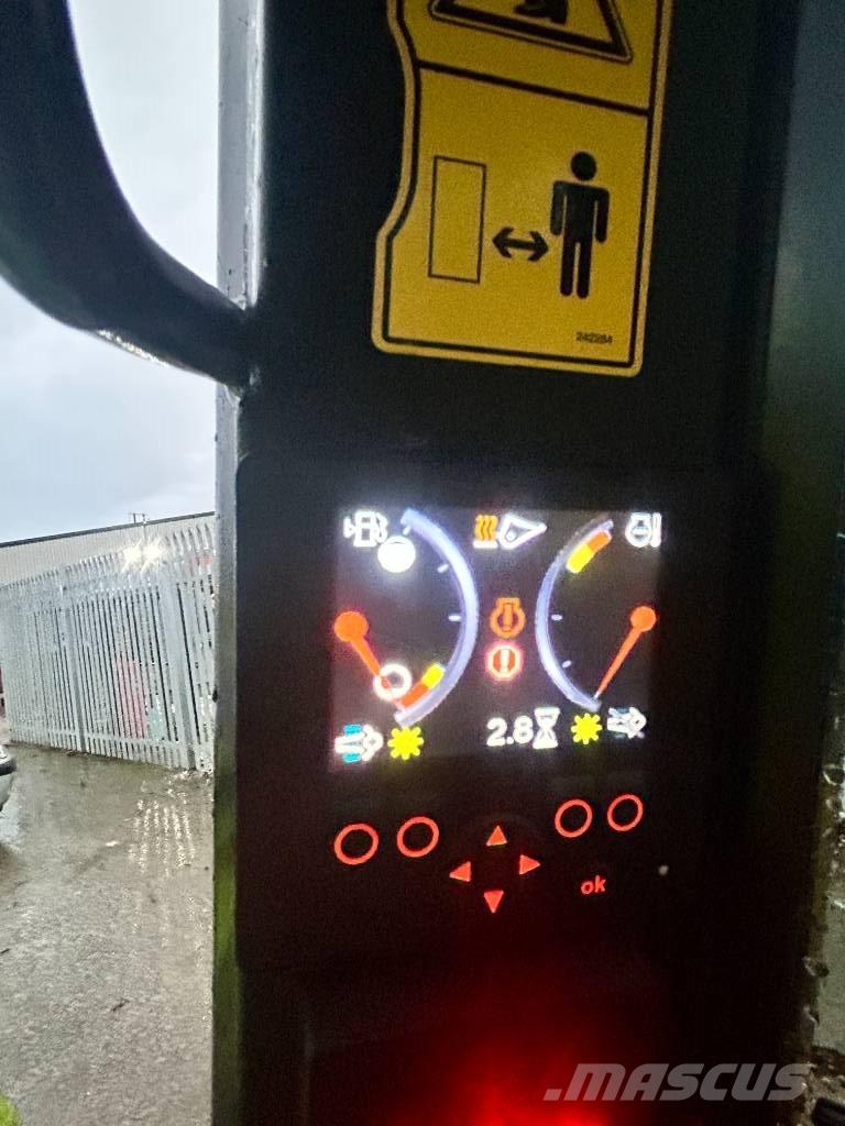 Gehl R 165 لوادر انزلاقية التوجيه