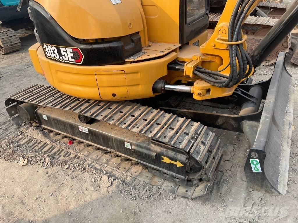 CAT 303.5 E CR حفارات زحافة