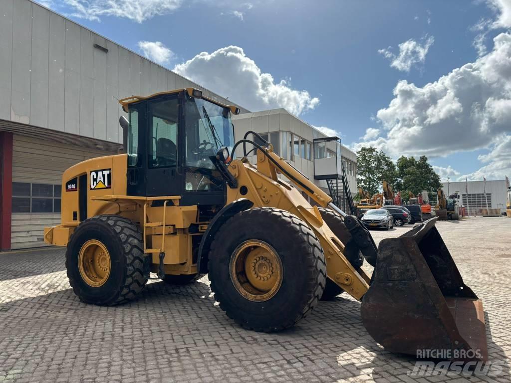 CAT 924 G لوادر بعجل