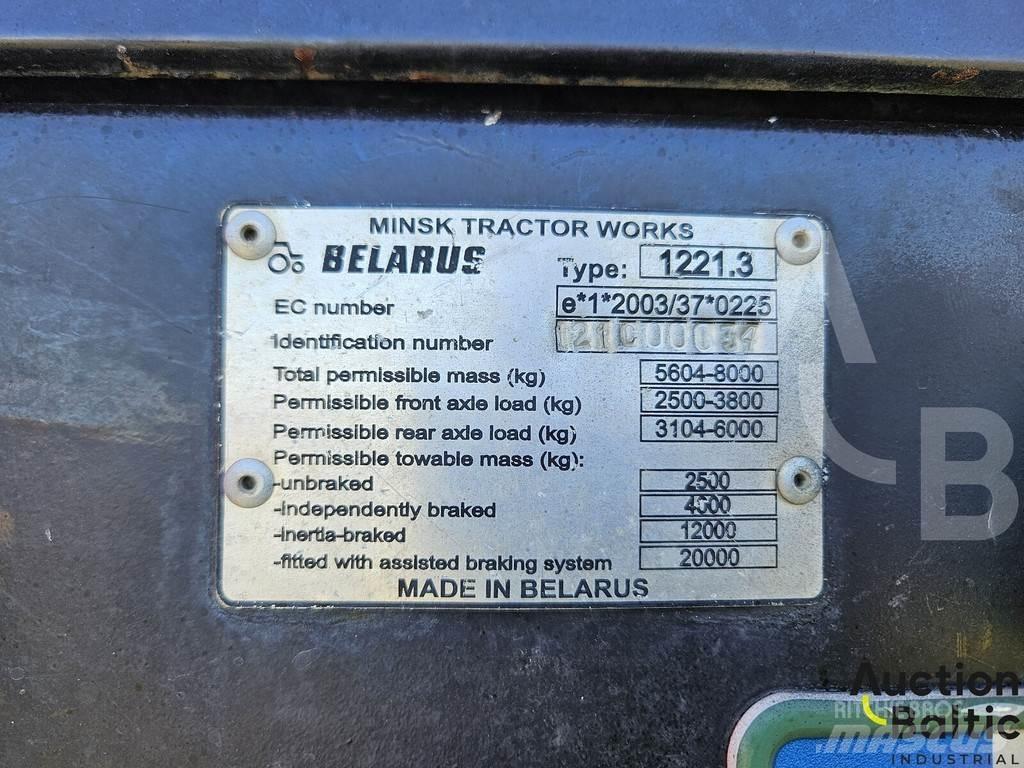 MTZ 1221.5 الجرارات