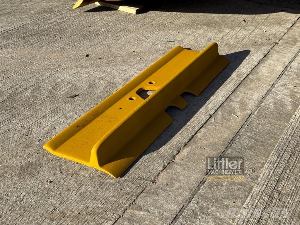 CAT D 7 LGP بلدوزرات مجنزرة