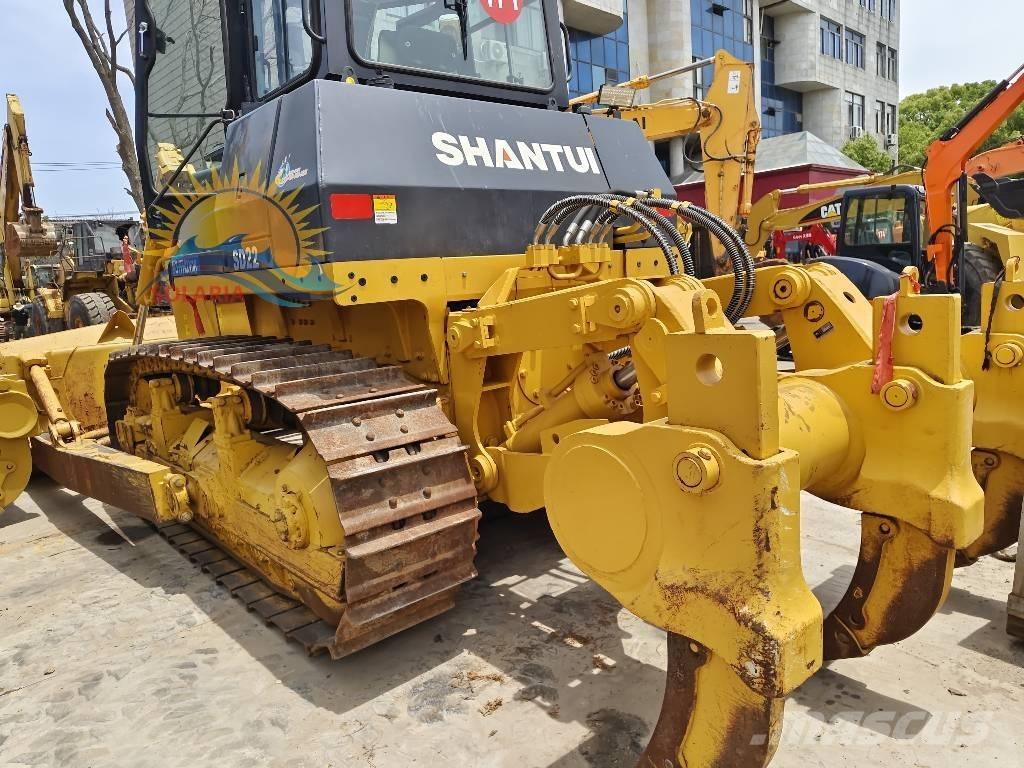 Shantui SD 22 بلدوزرات مجنزرة