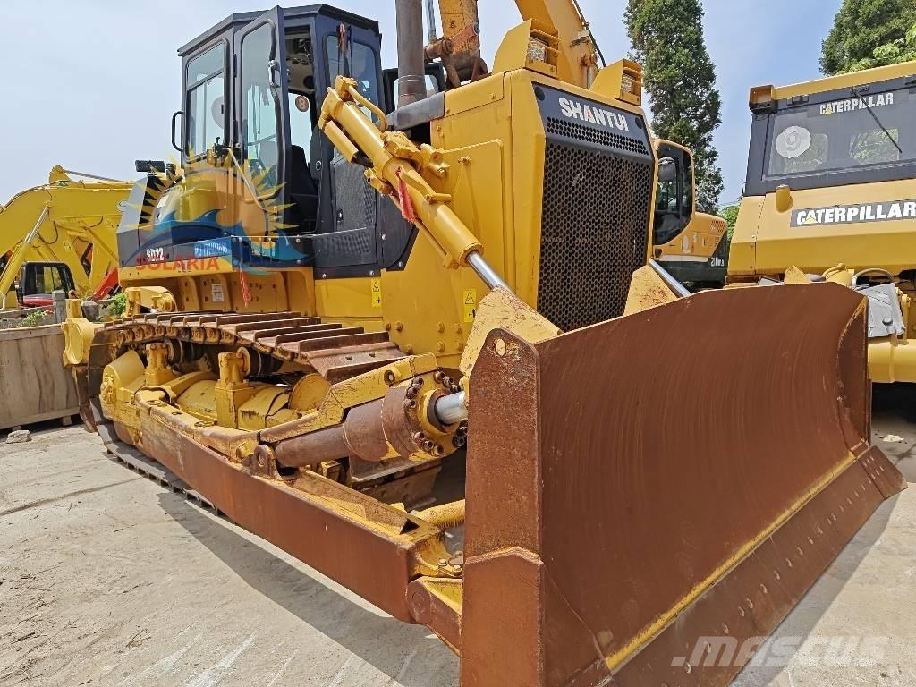 Shantui SD 22 بلدوزرات مجنزرة