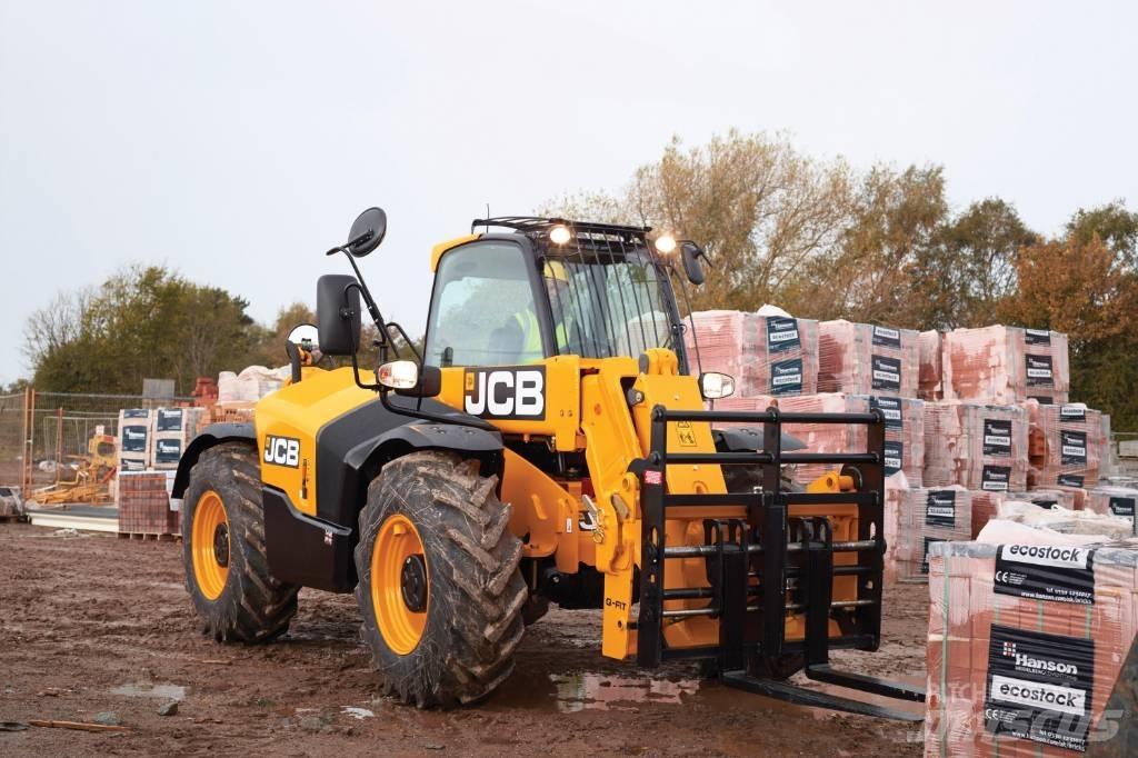 JCB 531-70 مناولات متداخلة