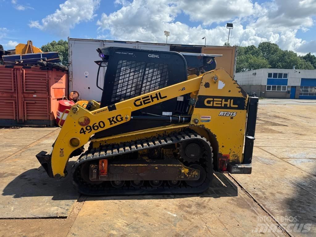 Gehl RT 215 لوادر انزلاقية التوجيه