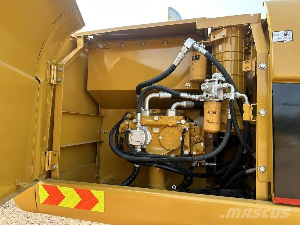 CAT 320 C حفارات زحافة
