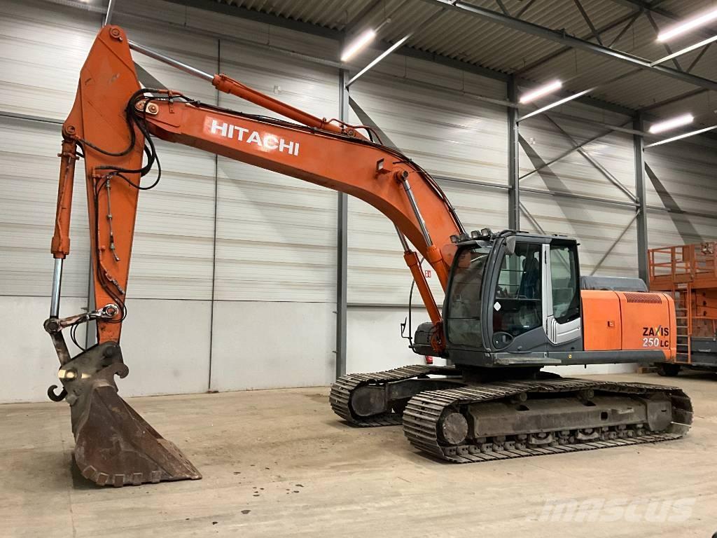 Hitachi ZX 250 LC-3 حفارات زحافة