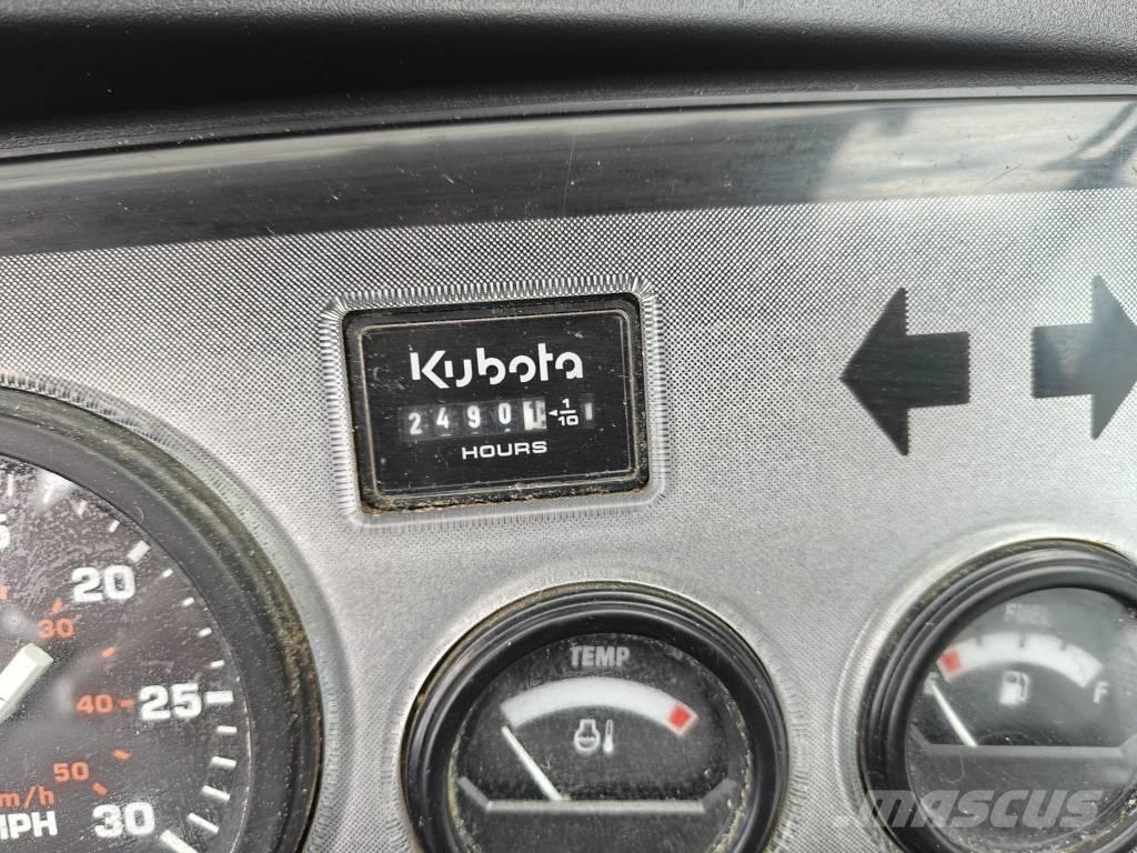 Kubota RTV900-4X4 ماكينات أخرى لتجهيز الأراضي