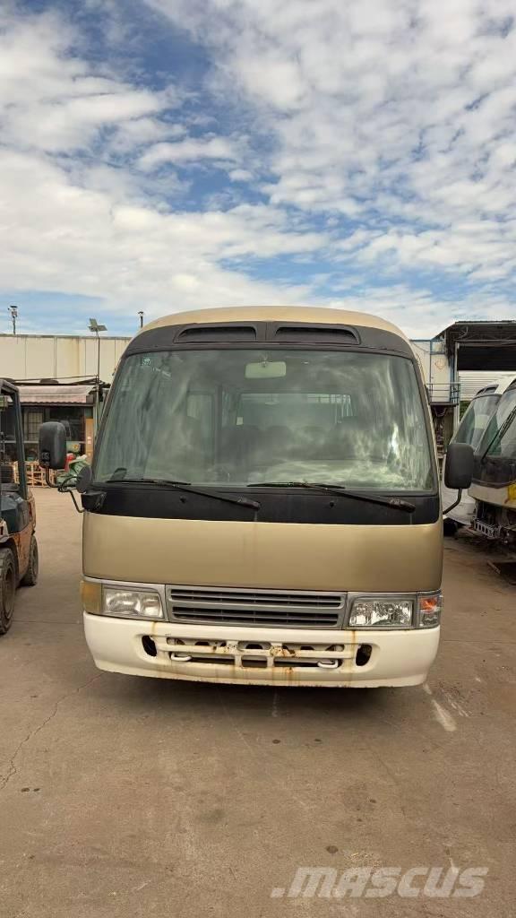 Toyota Coaster حافلة داخل المدينة
