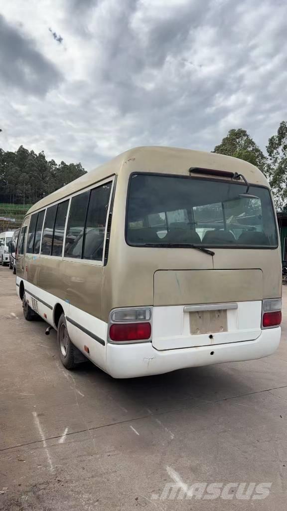 Toyota Coaster حافلة داخل المدينة