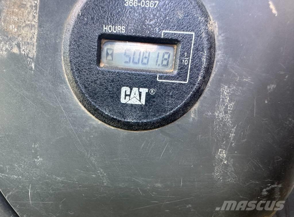 Morooka MST 2200 V D عربات نقل قلابة مجنزرة