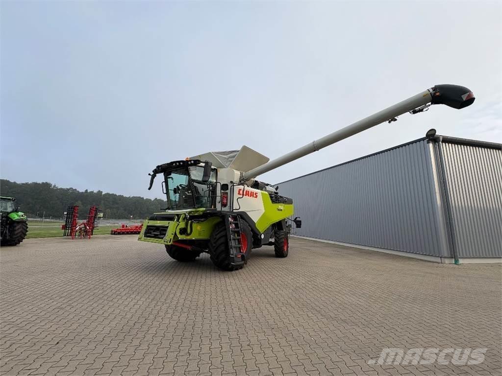 CLAAS TRION 750 حصادات