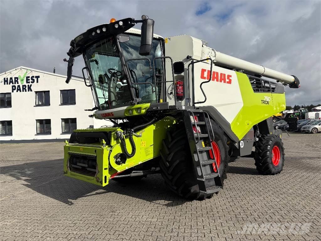 CLAAS TRION 750 حصادات