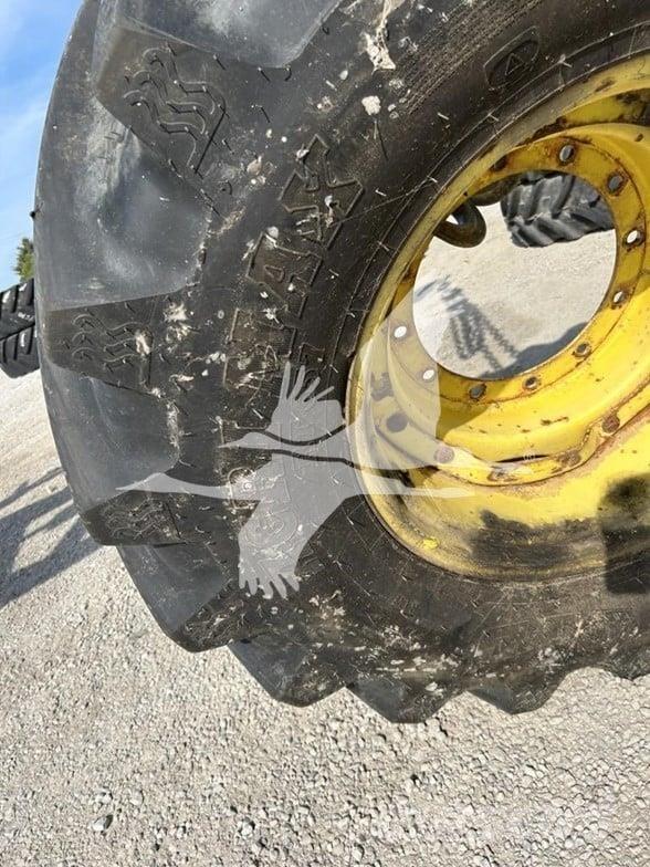 BKT 600/65R28 أخرى