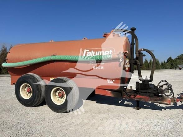 Calumet V3750 معدات توزيع السماد العضوي