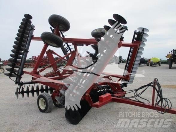 Case IH 496 زحافات ساحقة