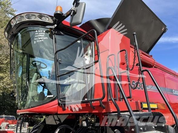 Case IH 5130 حصادات