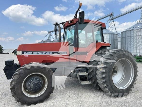Case IH 7120 الجرارات