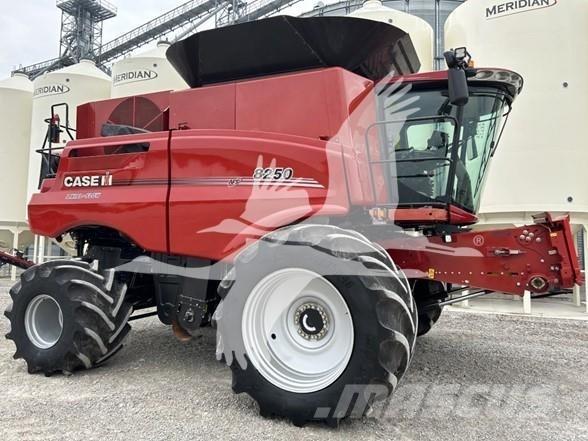 Case IH 8250 حصادات