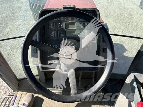 Case IH 8920 الجرارات