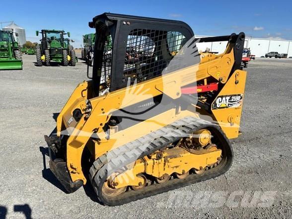 CAT 259D لوادر انزلاقية التوجيه