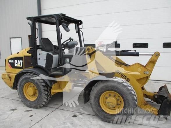 CAT 906H2 لوادر بعجل