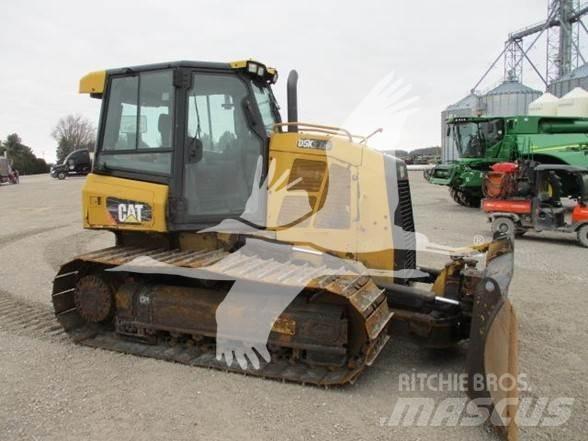 CAT D5K2 LGP بلدوزرات مجنزرة