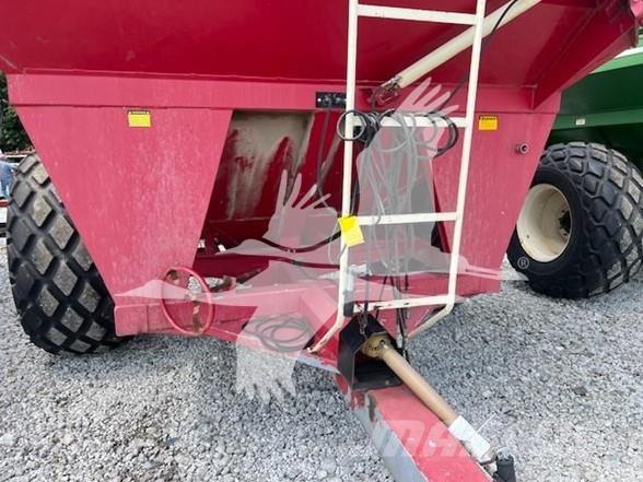 E-Z Trail 718 مقطورة حبوب