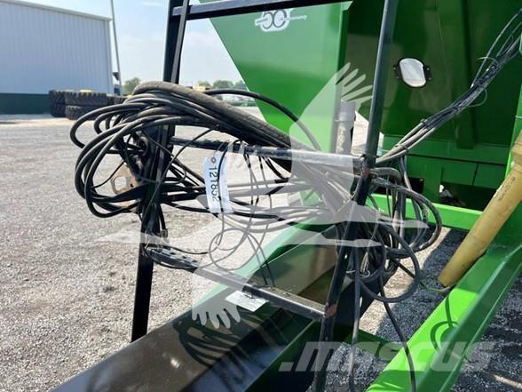 J&M 1326-22S مقطورة حبوب