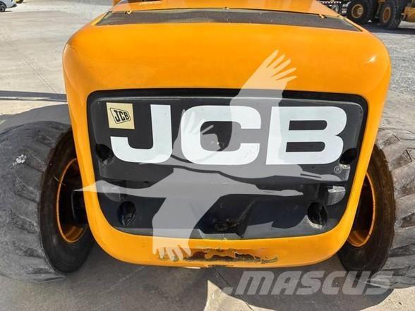 JCB 930 شاحنات الطرق الوعرة