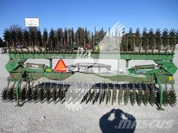 John Deere 400 ماكينات وملحقات زراعة أخرى