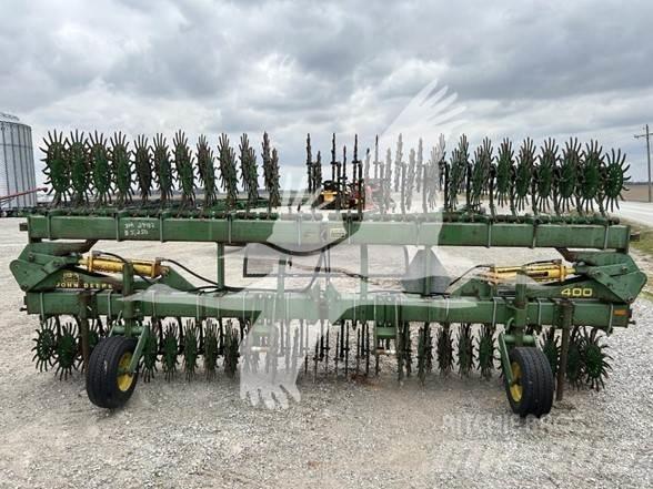 John Deere 400 ماكينات وملحقات زراعة أخرى