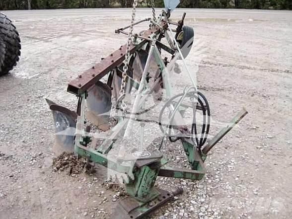 John Deere 514 محاريث عكسية
