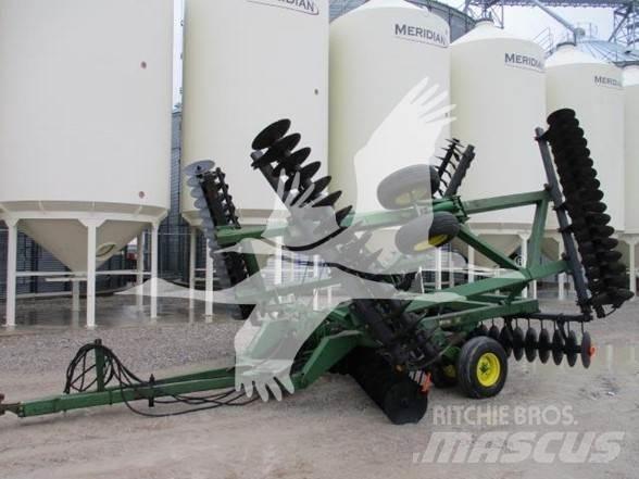 John Deere 630 زحافات ساحقة