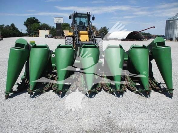 John Deere 693 رؤوس الحصادات الدراسات
