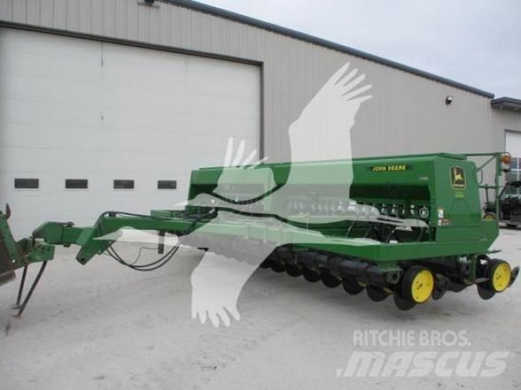 John Deere 750 مثاقيب