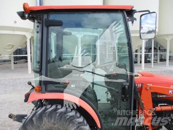 Kubota B3350 الجرارات