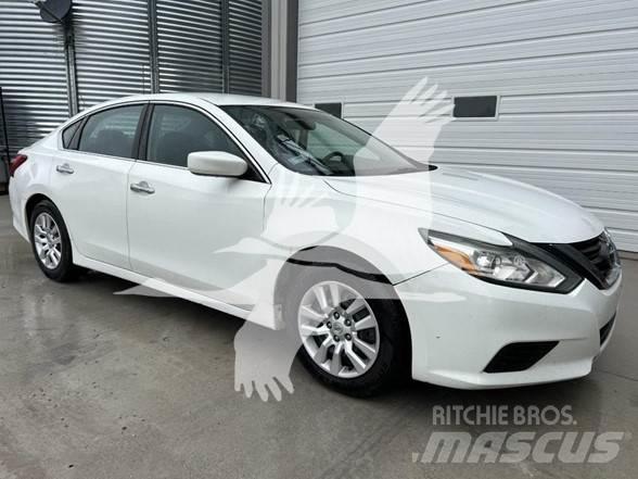 Nissan ALTIMA سيارات