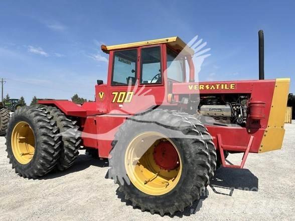 Versatile 700 الجرارات