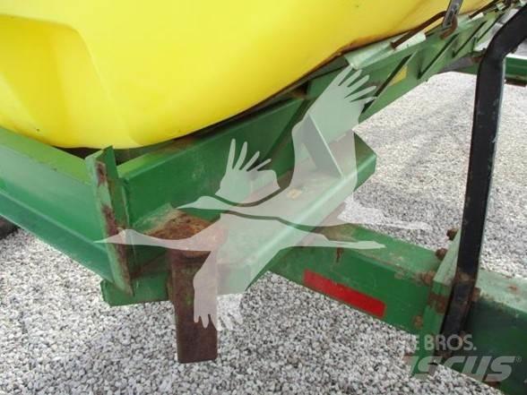 YETTER 1600 معدات فرد المواد المعدنية