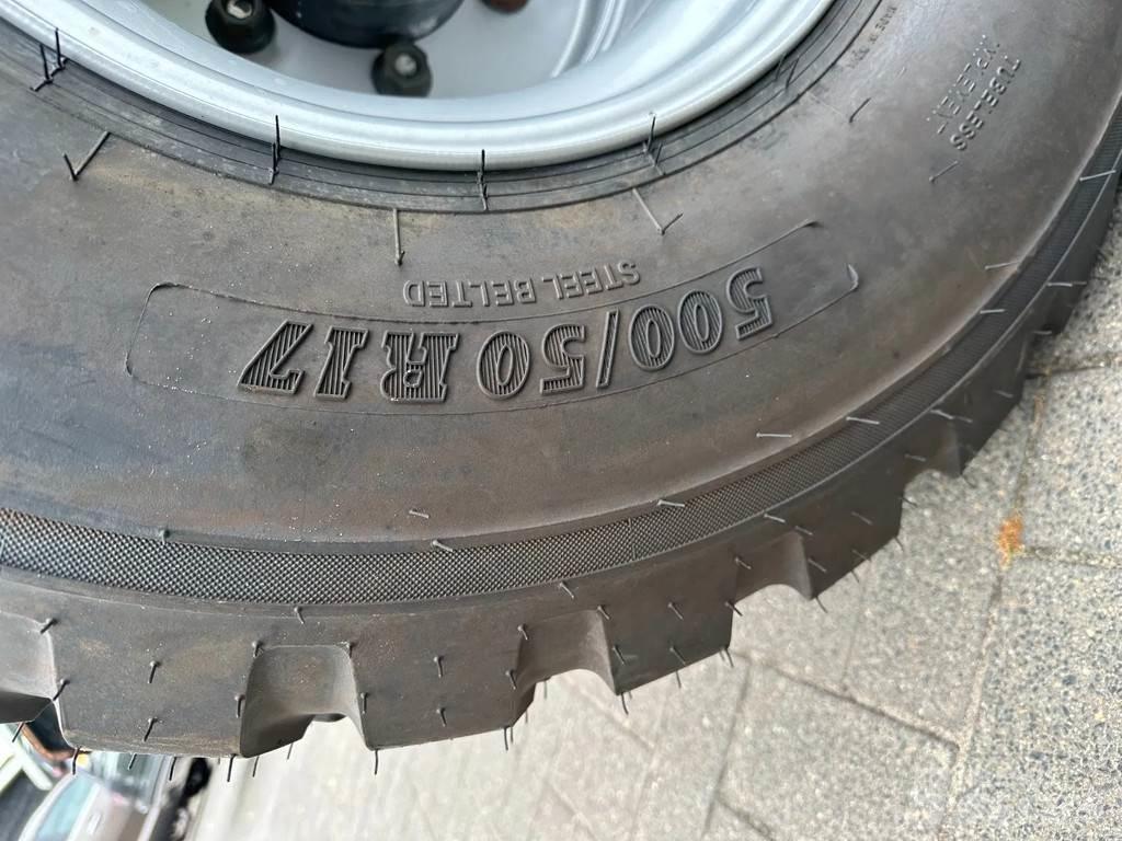 Hyundai 55W-9A حفارات بعجل